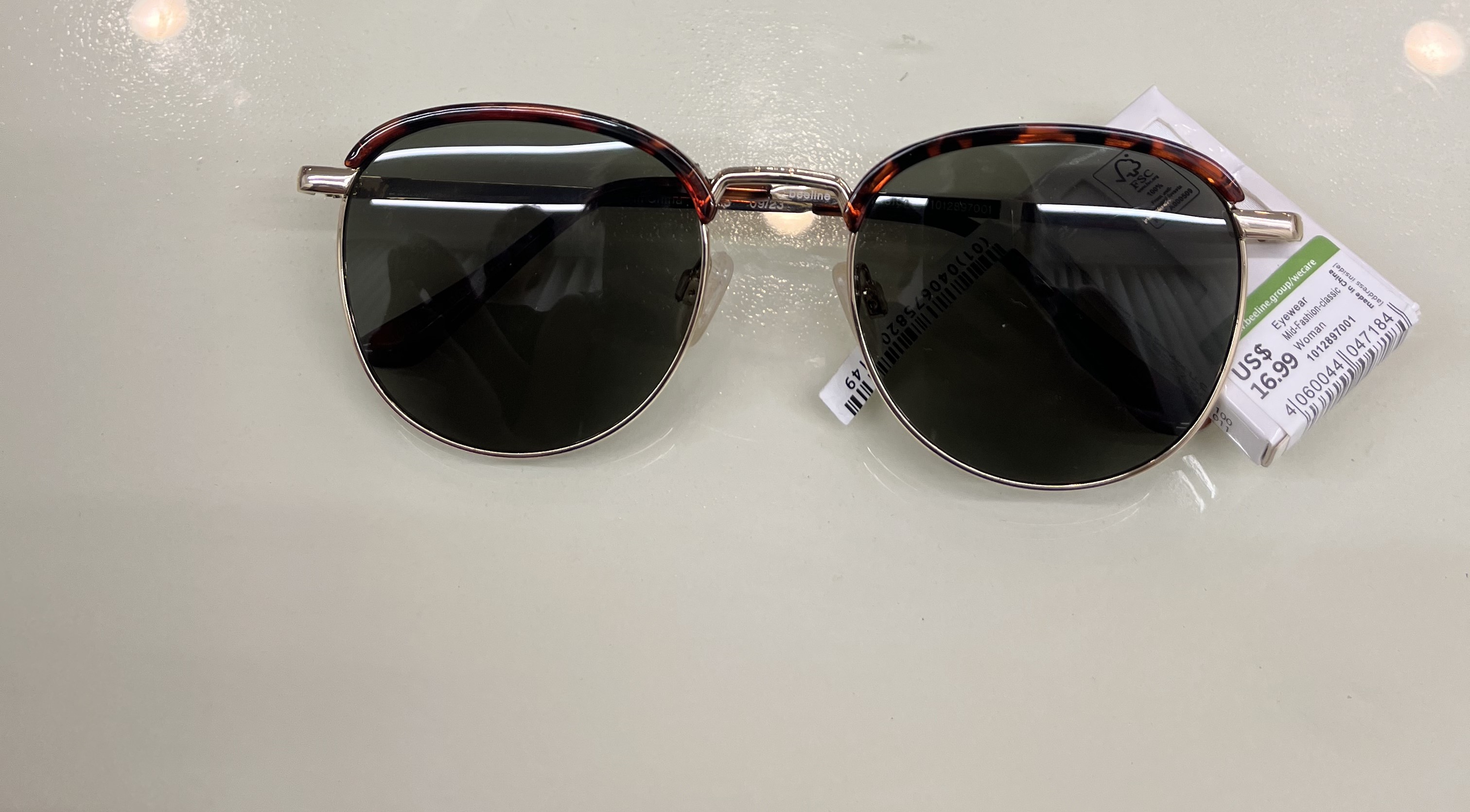 عینک آفتابی زنانه uv400  کد 428